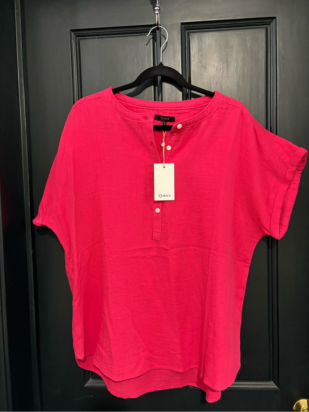NWT Quince 100% organic cotton gauze roll sleeve top in vibrant pink.